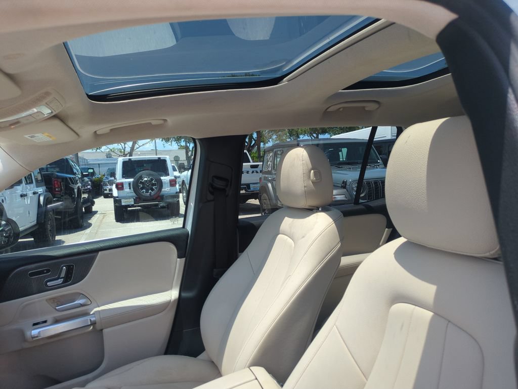 Used 2021 Mercedes-Benz GLB 250 image 23
