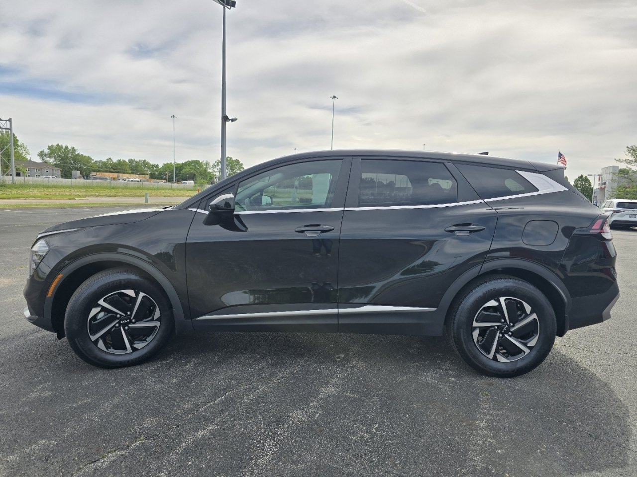 Used 2025 Kia Sportage LX FWD image 12