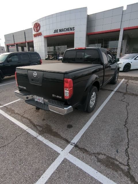 Used 2011 Nissan Frontier SV image 19