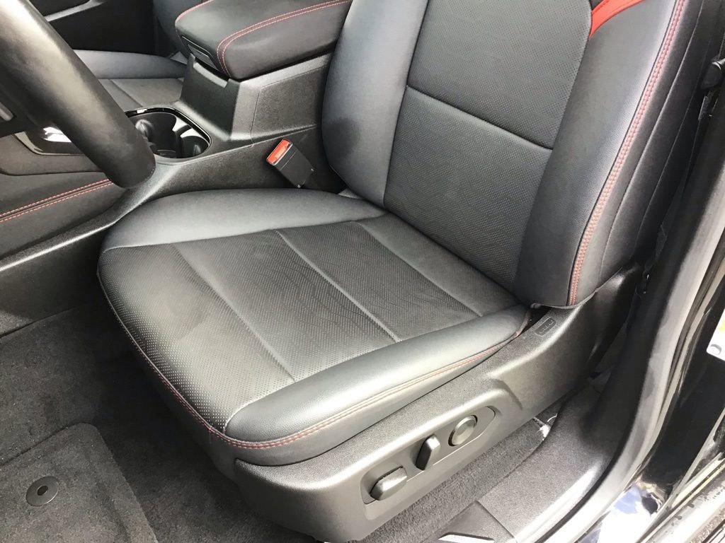 Used 2024 Chevrolet Colorado Z71 w/ Z71 Convenience Package 2 image 8