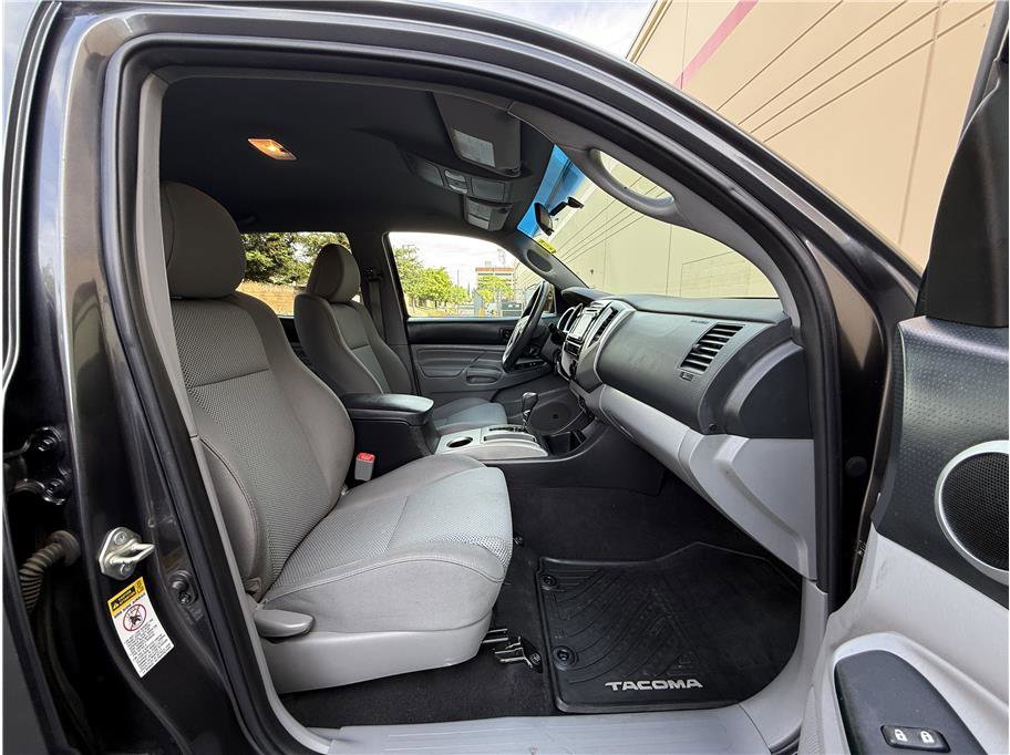 Used 2014 Toyota Tacoma 4x4 Double Cab w/ TRD Off-Road Package image 13