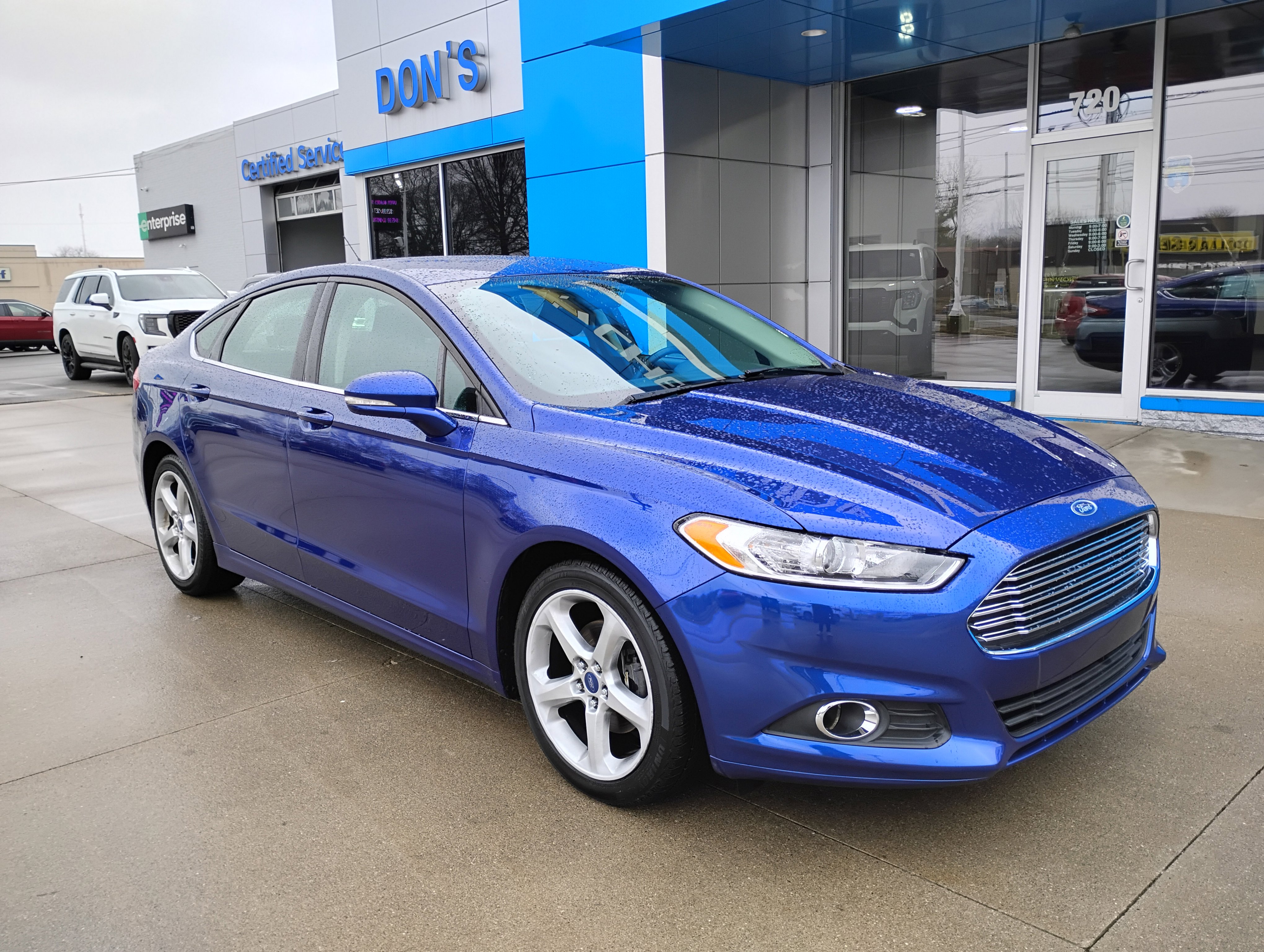 Used 2016 Ford Fusion SE image 3