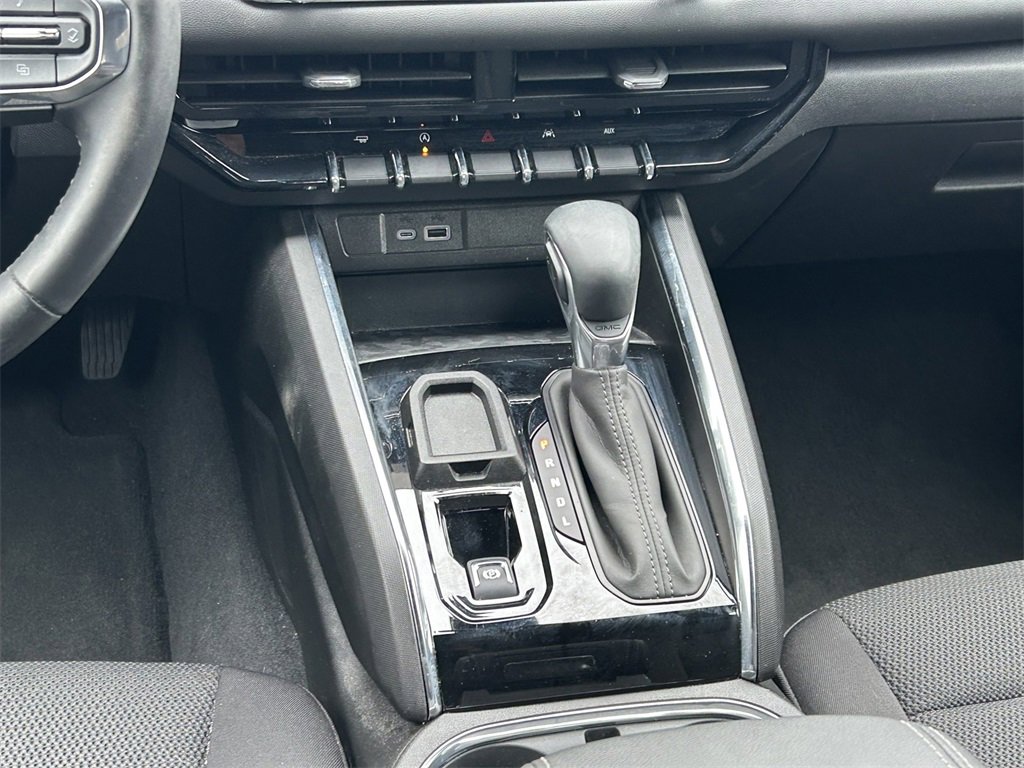 Used 2024 GMC Canyon Elevation w/ Convenience Package image 21