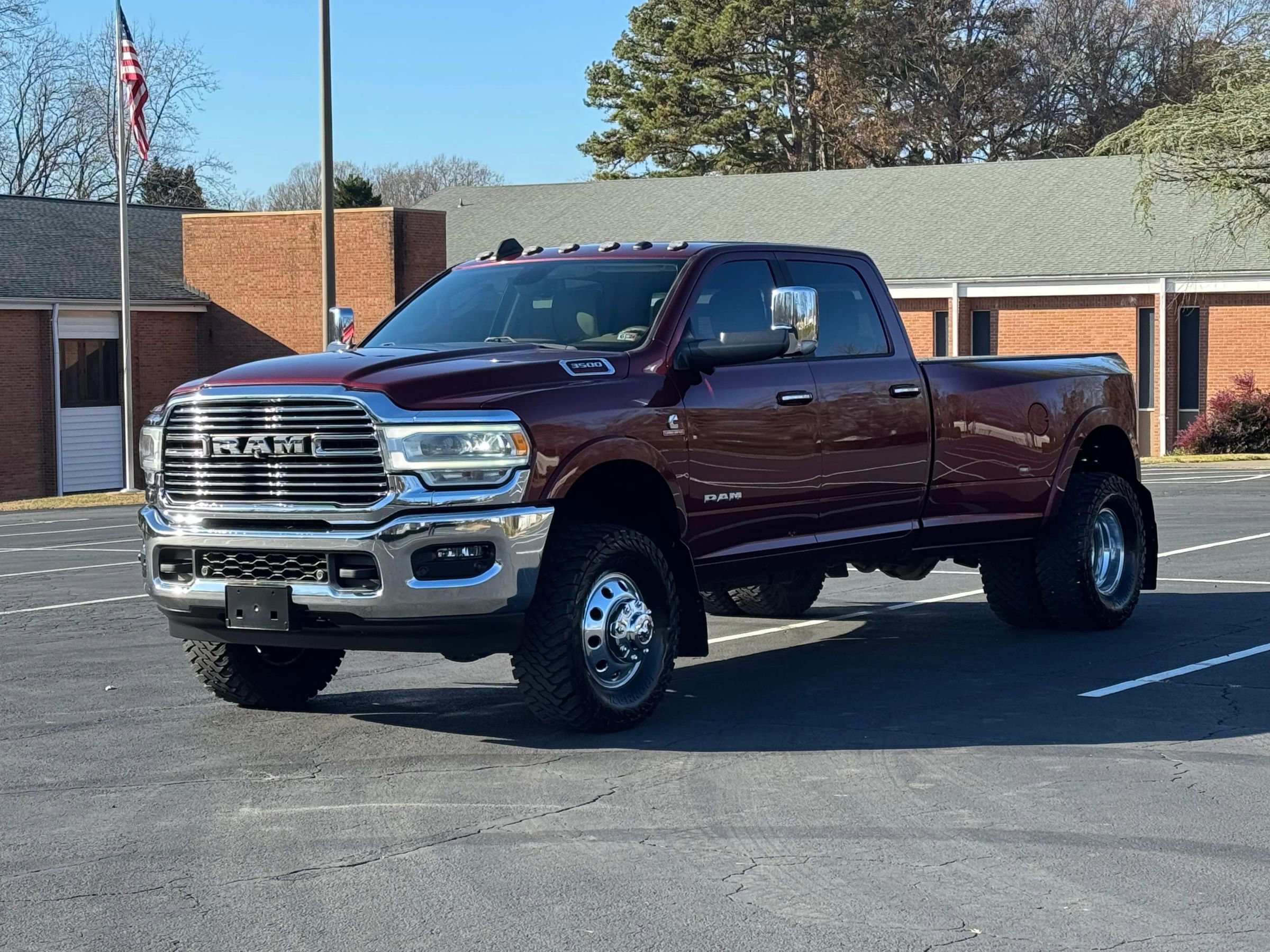 Used 2019 RAM 3500 Laramie image 1