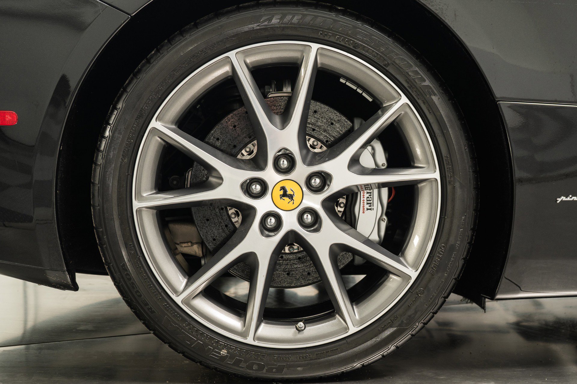 Used 2012 Ferrari California image 33
