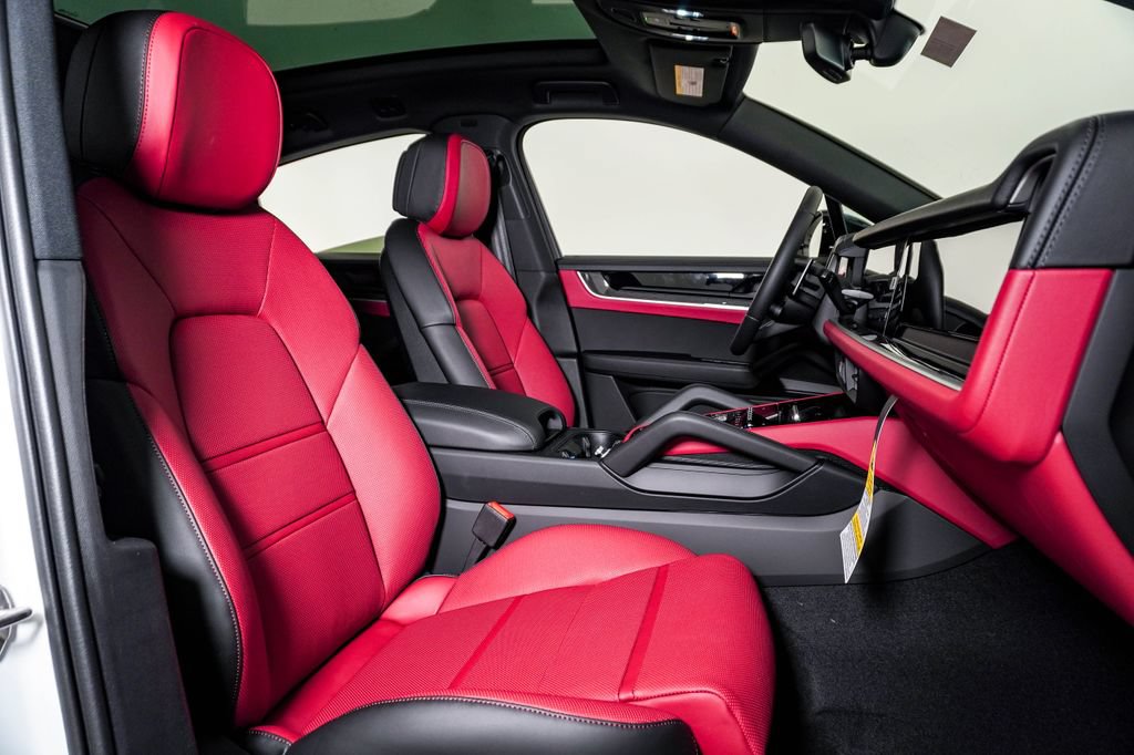 New 2026 Porsche Cayenne Coupe AWD/4WD image 15