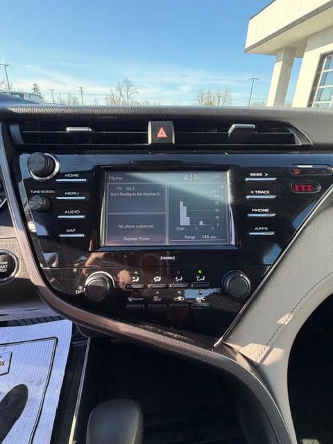 Used 2020 Toyota Camry LE w/ Convenience Package FWD image 20