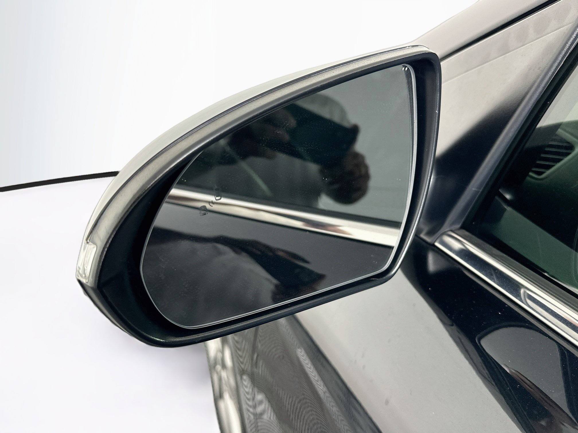 Used 2017 Hyundai Elantra Limited FWD image 16