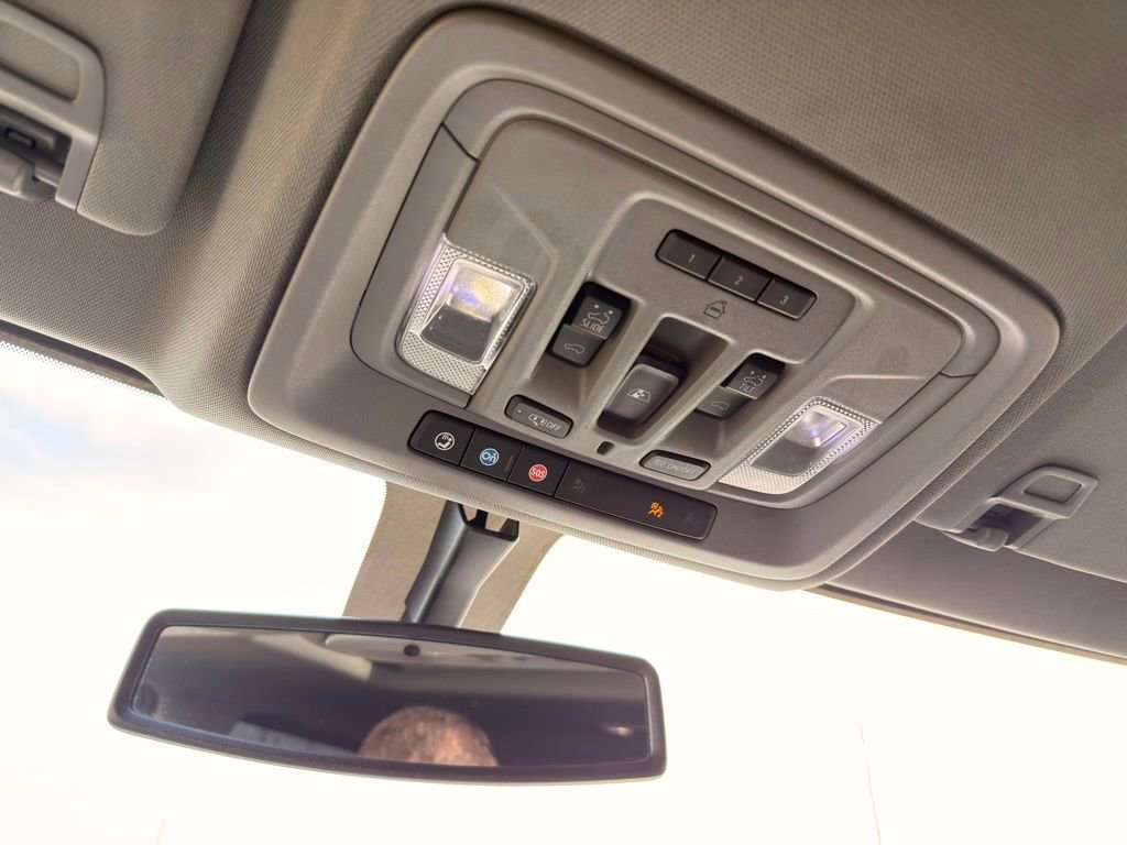 Used 2022 GMC Sierra 2500 SLT w/ SLT Convenience Package image 43