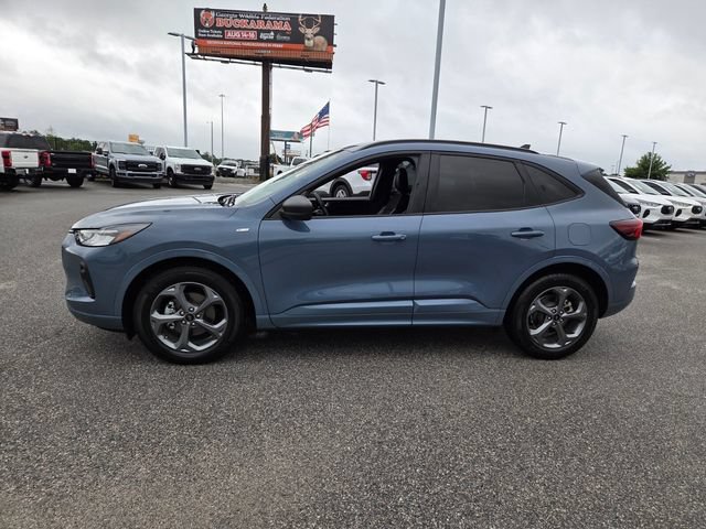 Used 2024 Ford Escape ST-Line w/ Tech Pack #1 FWD image 4