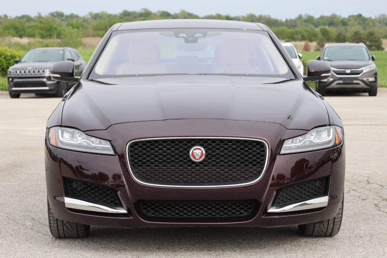 Used 2020 Jaguar XF Prestige AWD/4WD image 2