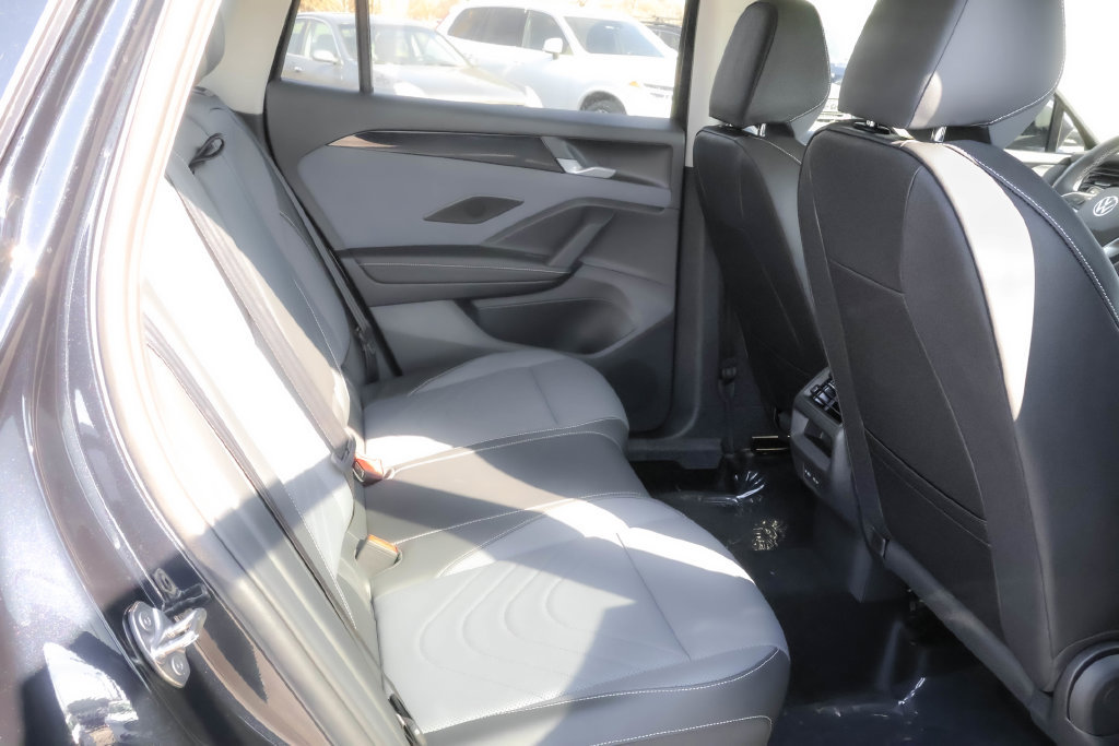 New 2026 Volkswagen Tiguan SE AWD/4WD image 32