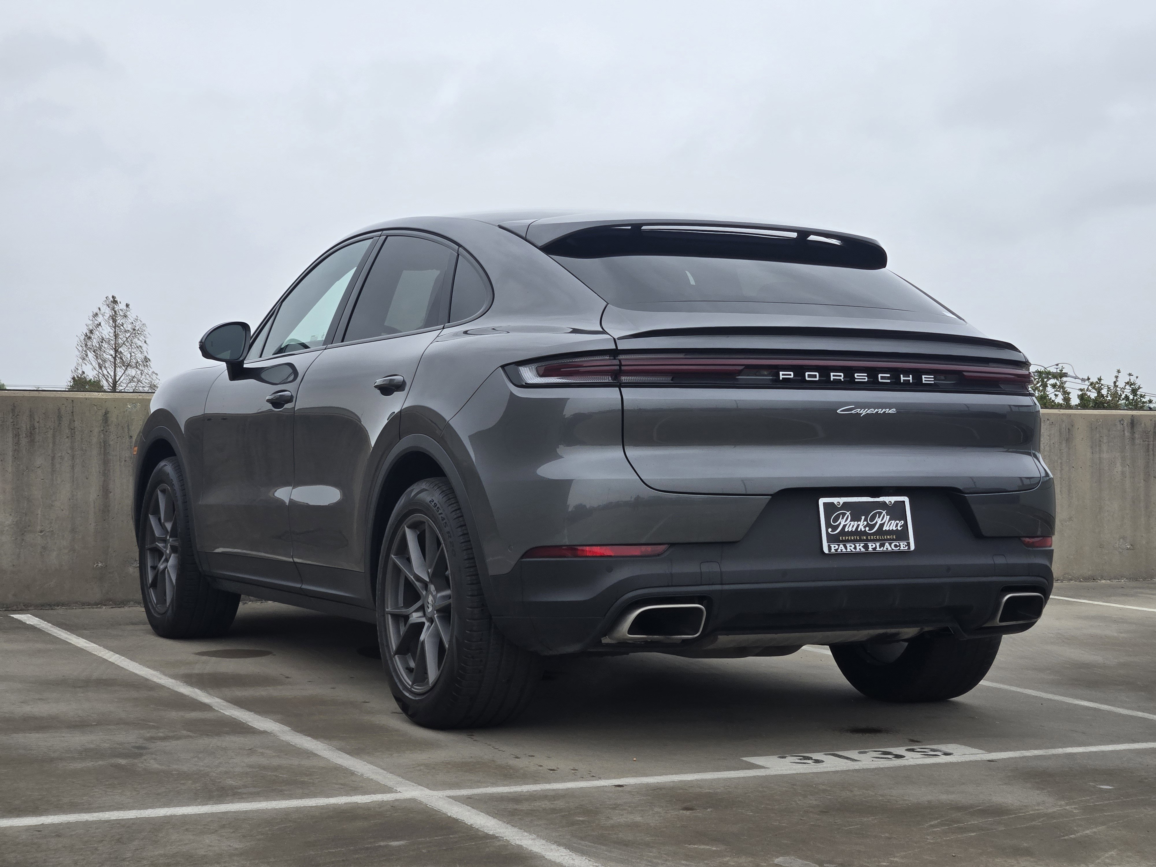 Certified 2025 Porsche Cayenne Coupe image 3