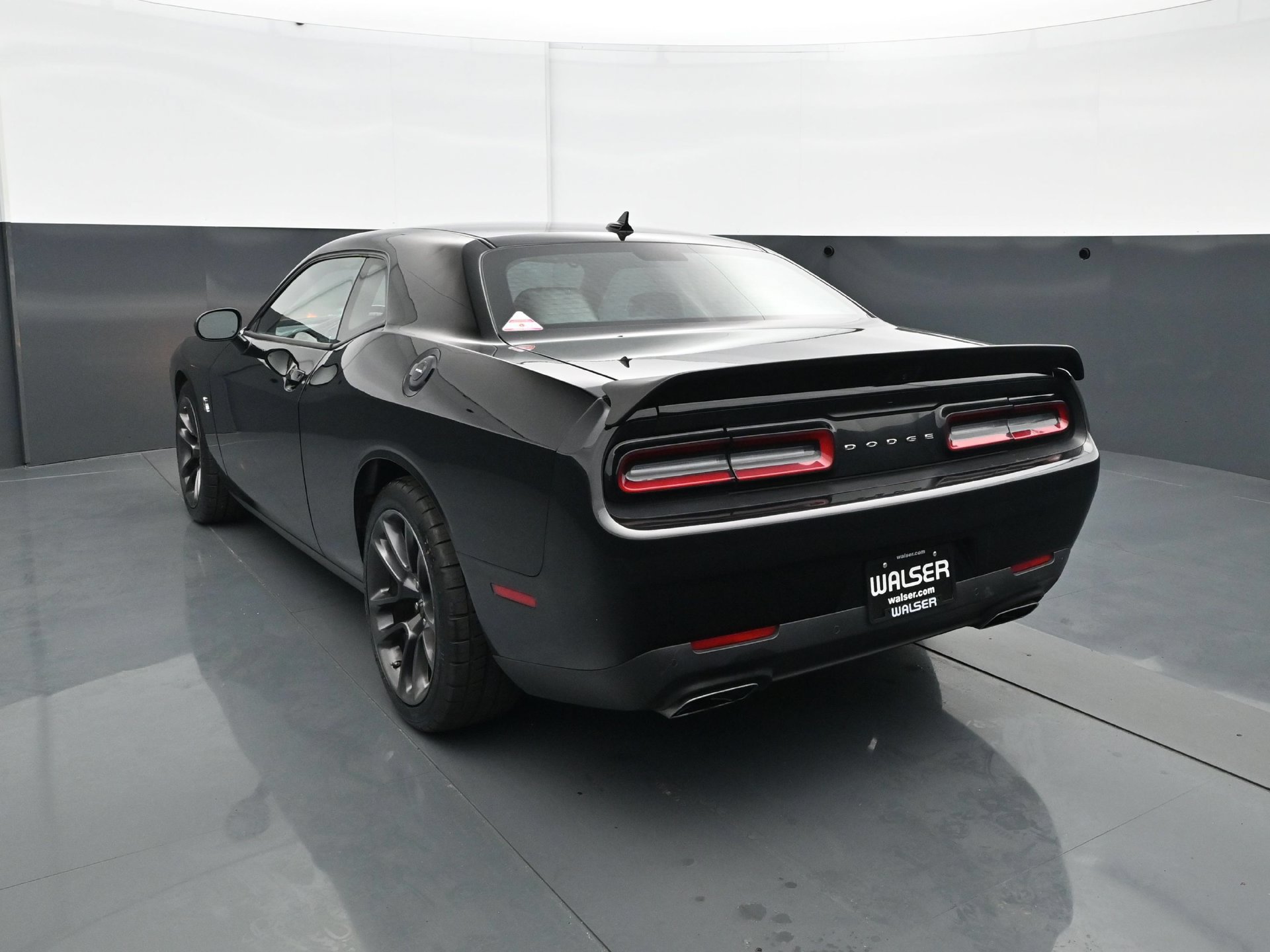 Used 2021 Dodge Challenger R/T Scat Pack w/ Shaker Package RWD image 4