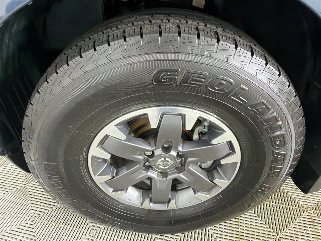 Used 2018 Nissan Frontier SV image 11