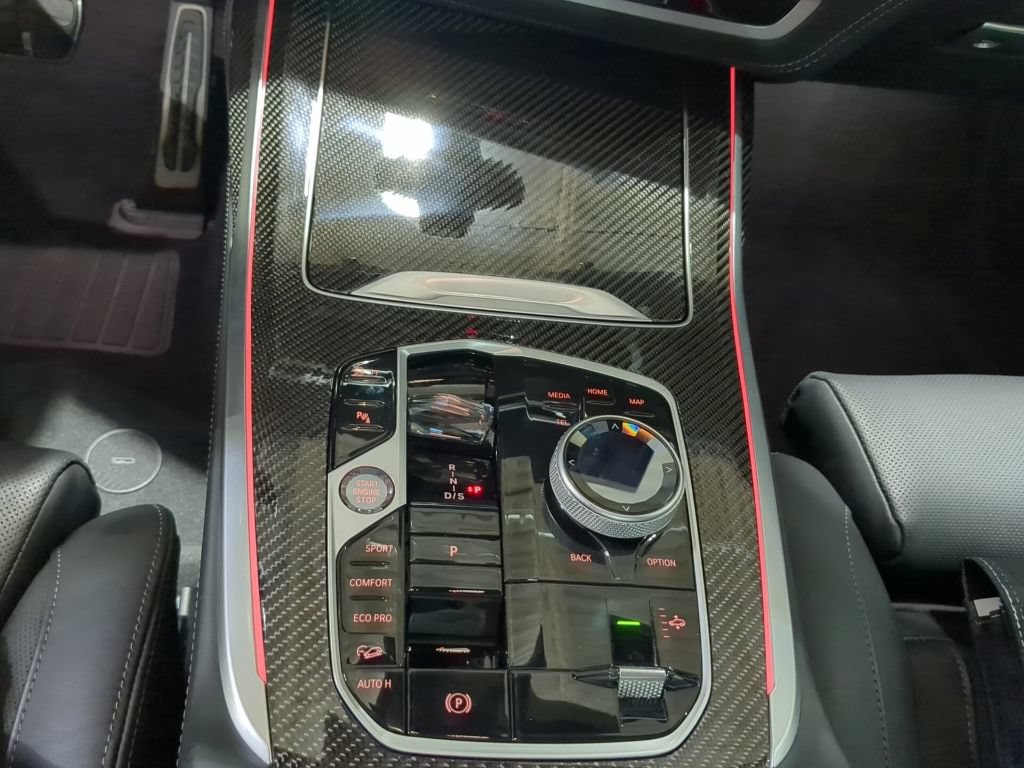 Certified 2025 BMW X7 M60i AWD/4WD image 20