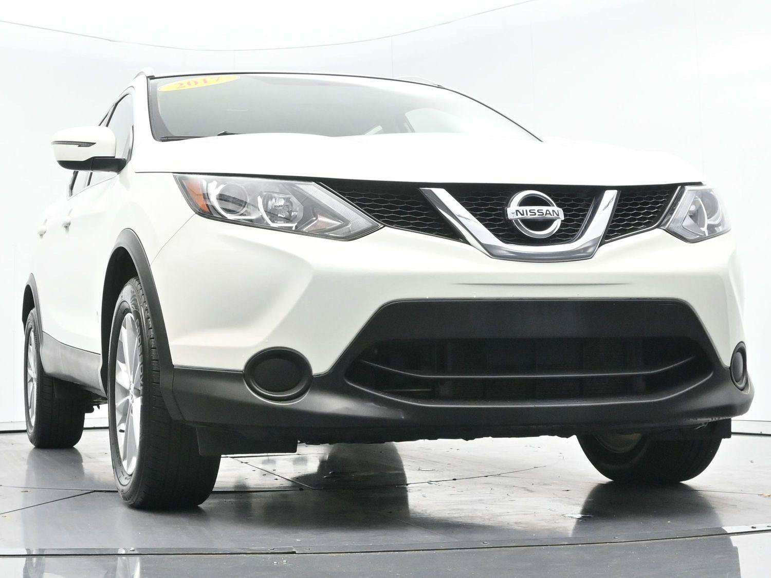 Used 2017 Nissan Rogue Sport SV FWD image 44