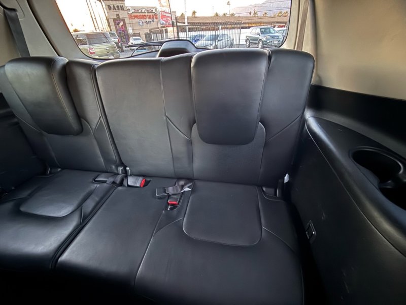 Used 2016 INFINITI QX80 Luxe w/ 22" Wheel Package image 14