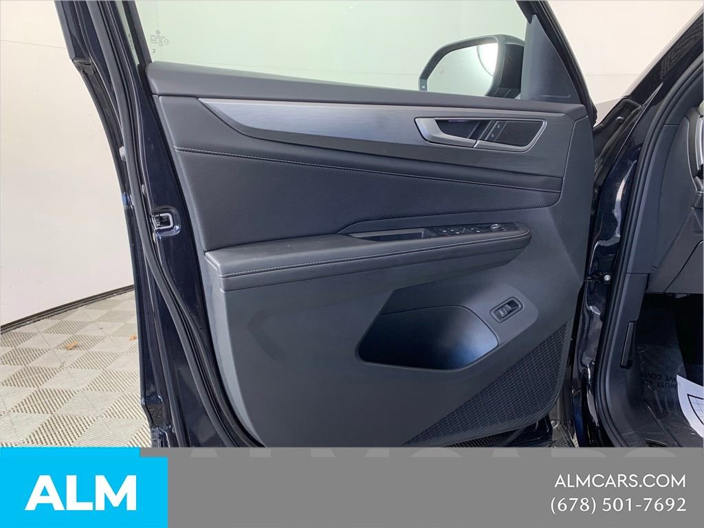 Used 2025 Volkswagen Atlas Cross Sport SE FWD image 30