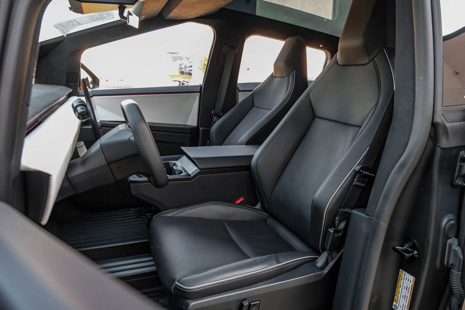 Used 2024 Tesla Cybertruck Cyberbeast AWD/4WD image 43