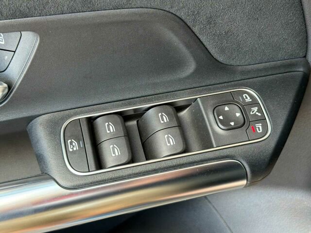 Used 2022 Mercedes-Benz GLA 250 4MATIC image 14