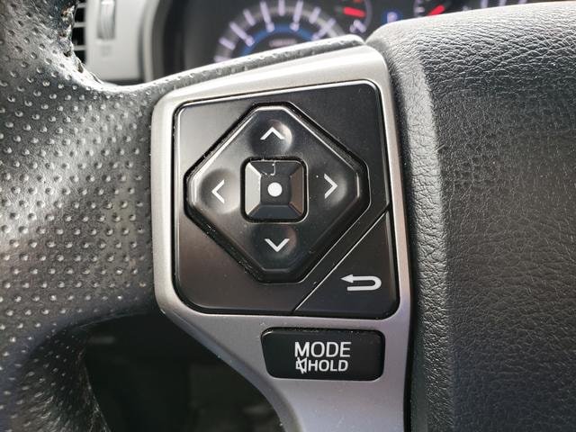 Used 2017 Toyota 4Runner SR5 AWD/4WD image 21