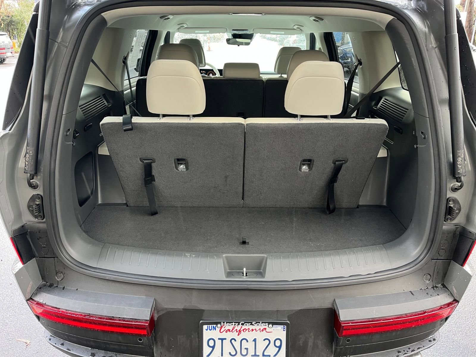 Used 2025 Hyundai Santa Fe SEL image 32