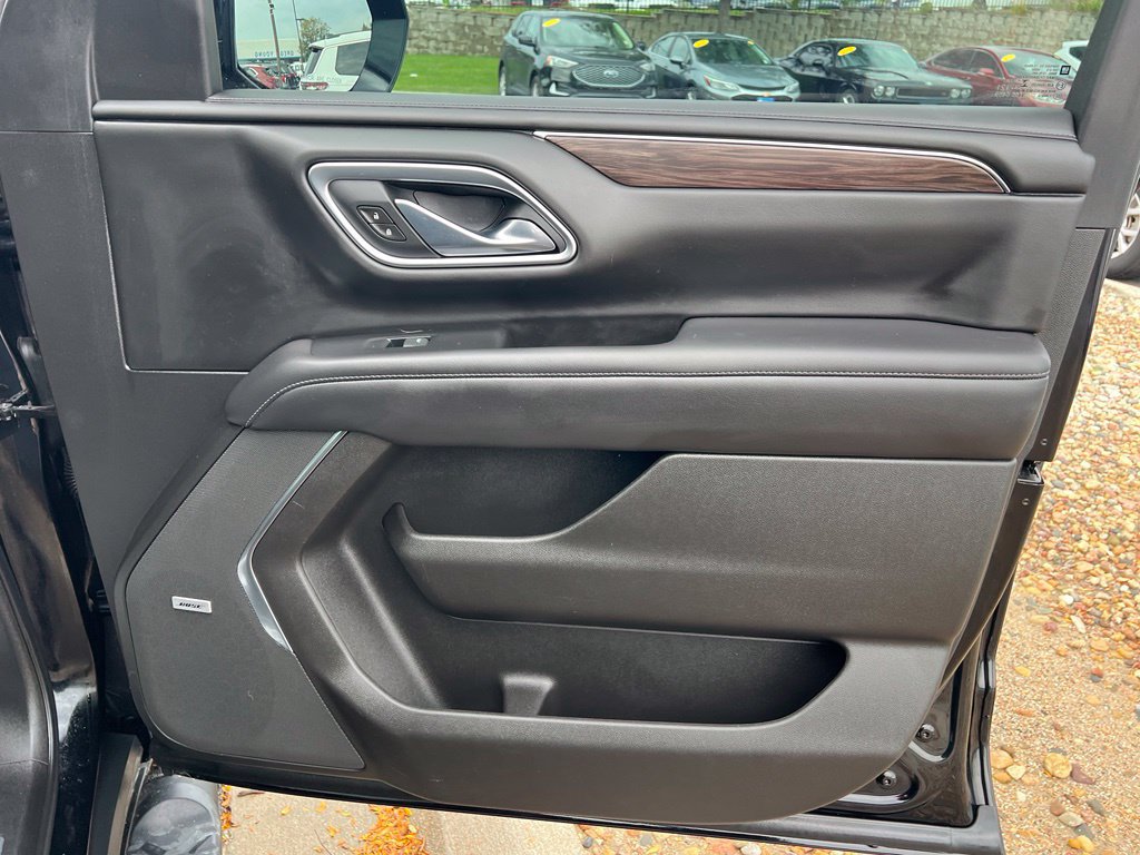 Used 2021 Chevrolet Tahoe Z71 w/ Z71 Signature Package AWD/4WD image 30