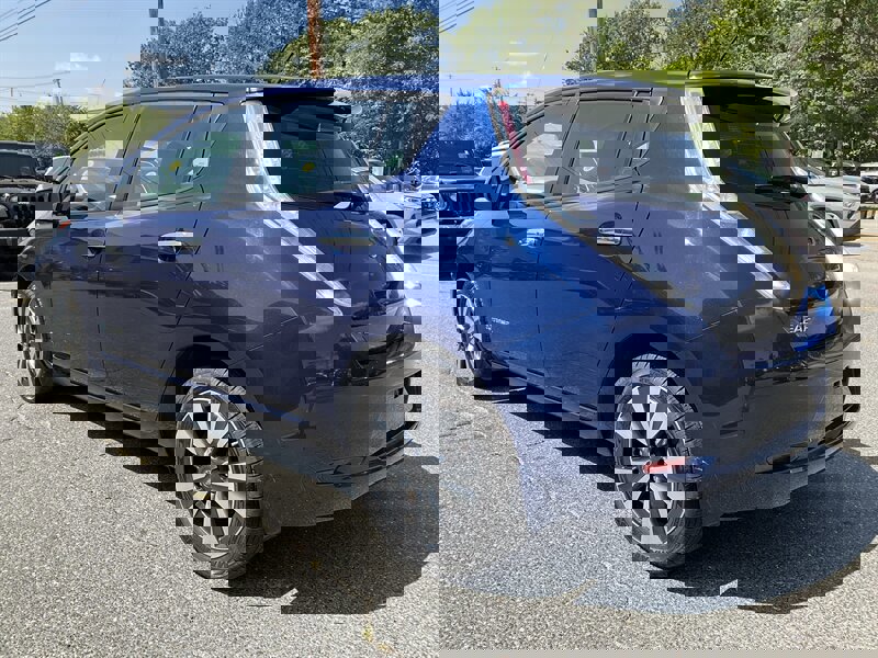 Used 2017 Nissan Leaf SV image 7