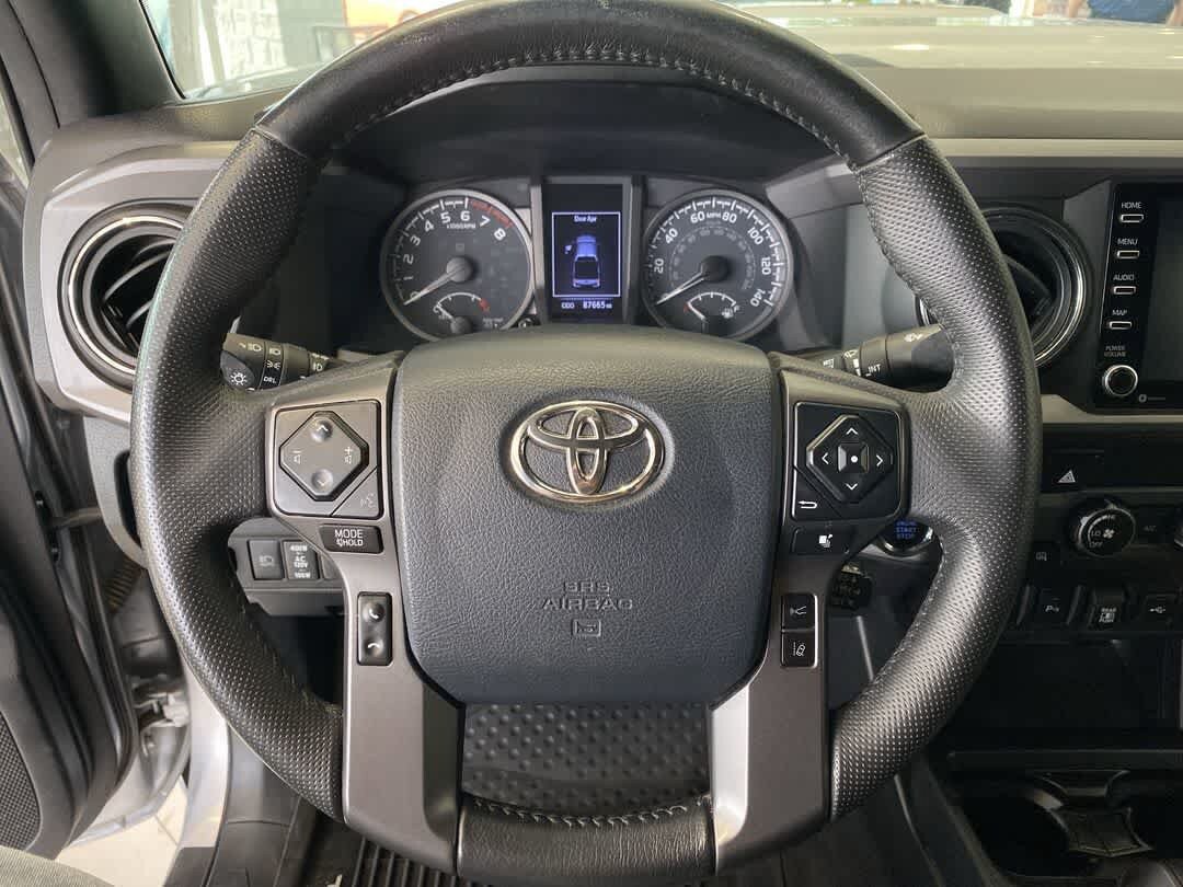 Used 2020 Toyota Tacoma TRD Sport w/ Technology Package AWD/4WD image 17
