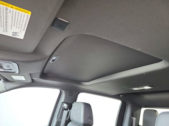 Used 2025 GMC Sierra 1500 AT4 w/ Technology Package AWD/4WD image 23