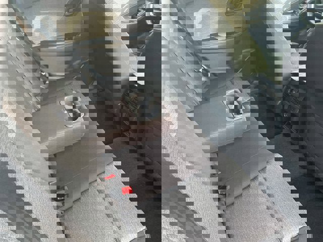 Used 2022 Nissan Rogue S image 27