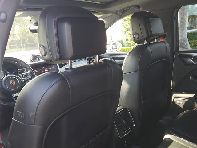 Used 2020 Porsche Macan S image 32