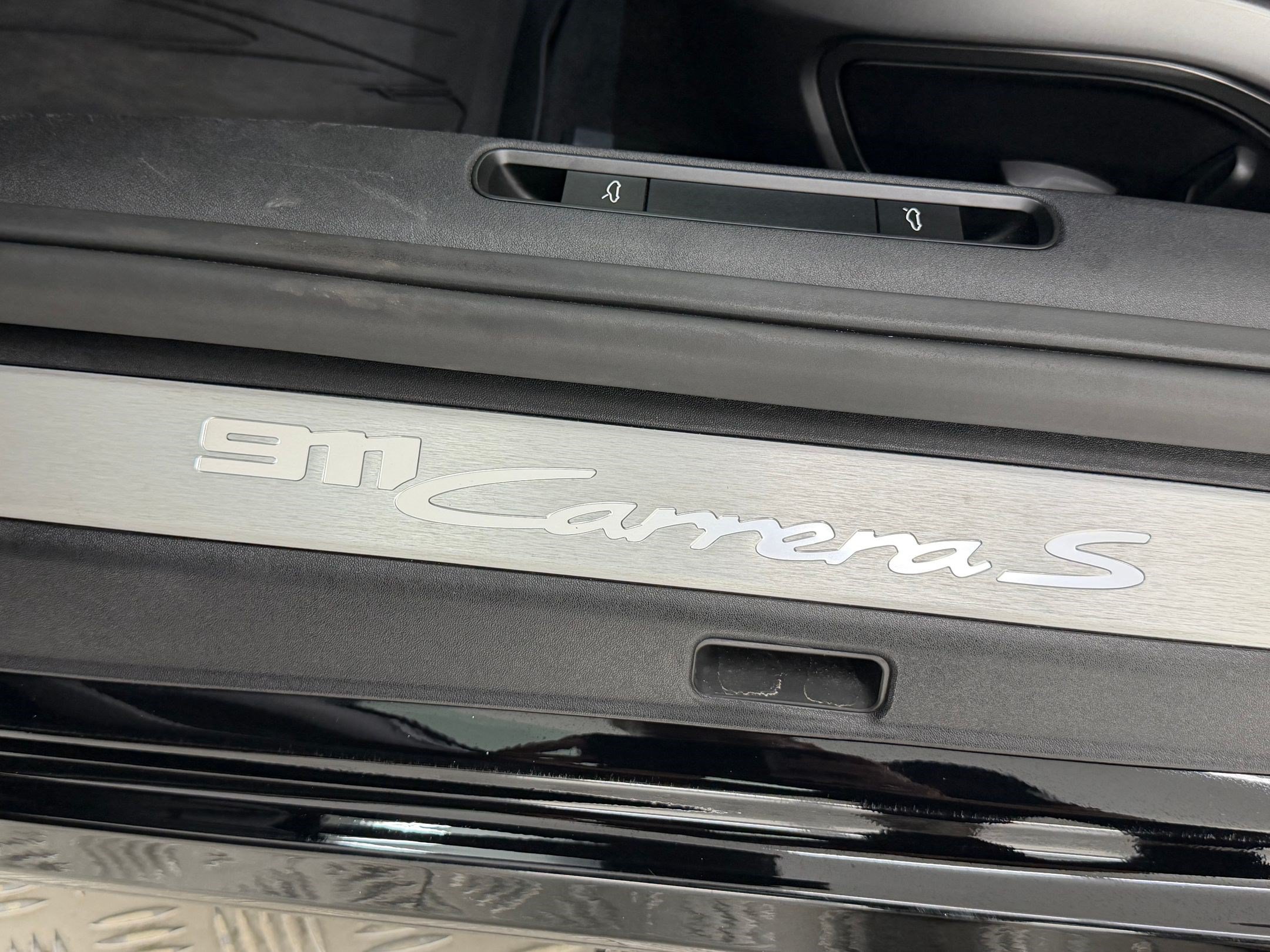 Certified 2023 Porsche 911 Carrera S RWD image 29