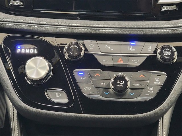 New 2026 Chrysler Pacifica Limited w/ S Appearance Package image 25
