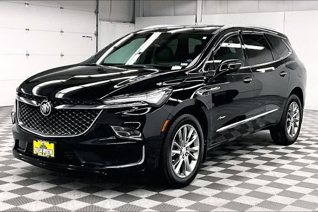 Used 2022 Buick Enclave Avenir w/ Avenir Technology Package AWD/4WD image 12
