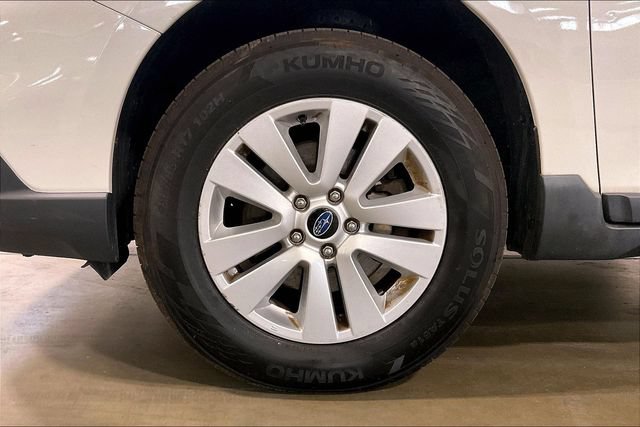 Used 2017 Subaru Outback 2.5i Premium AWD/4WD image 9