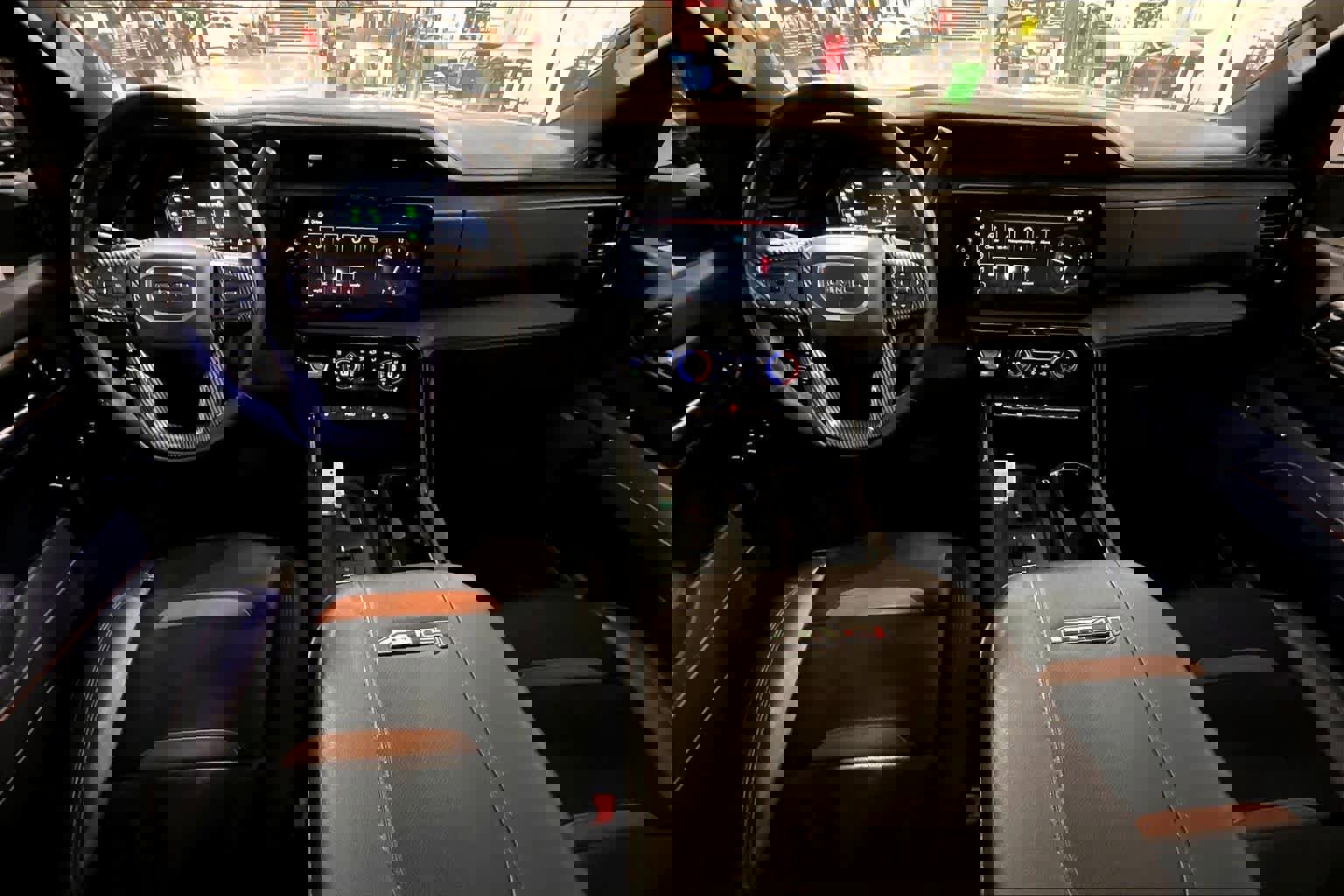 Used 2025 GMC Sierra 2500 AT4 w/ AT4 Premium Plus Package image 30