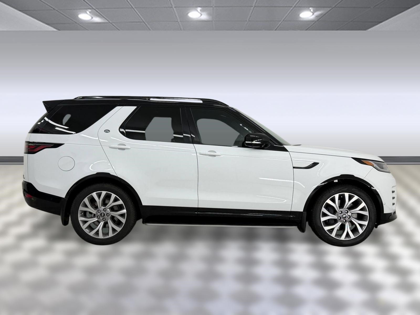 New 2026 Land Rover Discovery Limited Edition AWD/4WD image 8