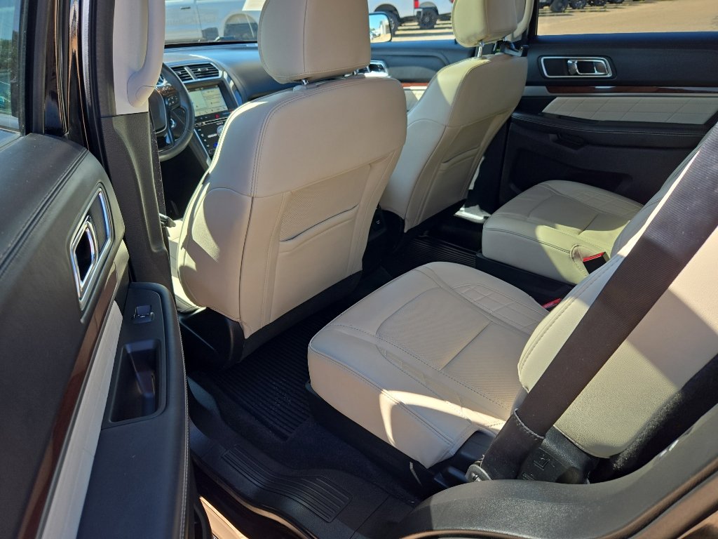 Used 2017 Ford Explorer Platinum AWD/4WD image 17