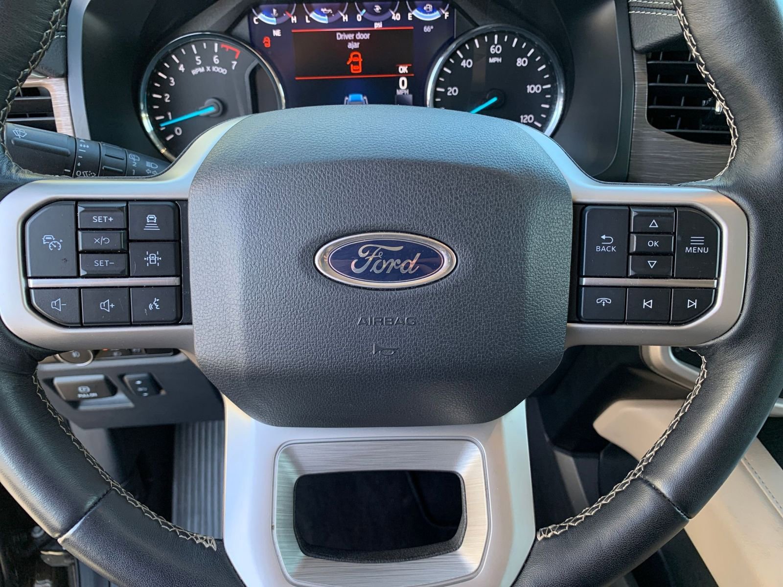 Used 2024 Ford Expedition Limited AWD/4WD image 28