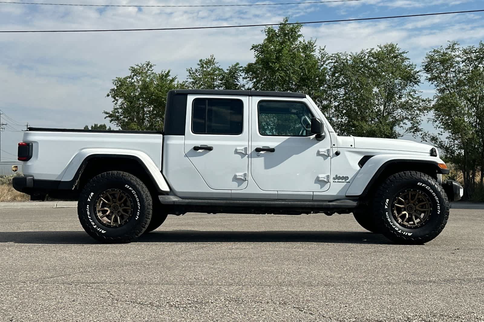 Used 2020 Jeep Gladiator Overland AWD/4WD image 8