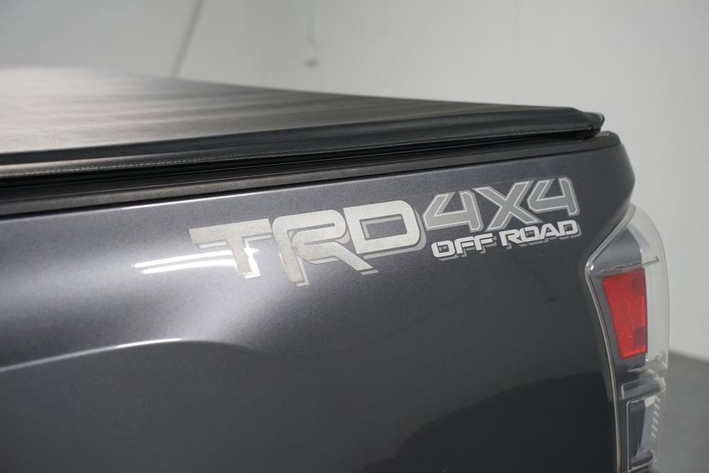 Used 2020 Toyota Tacoma TRD Off-Road w/ Technology Package image 11