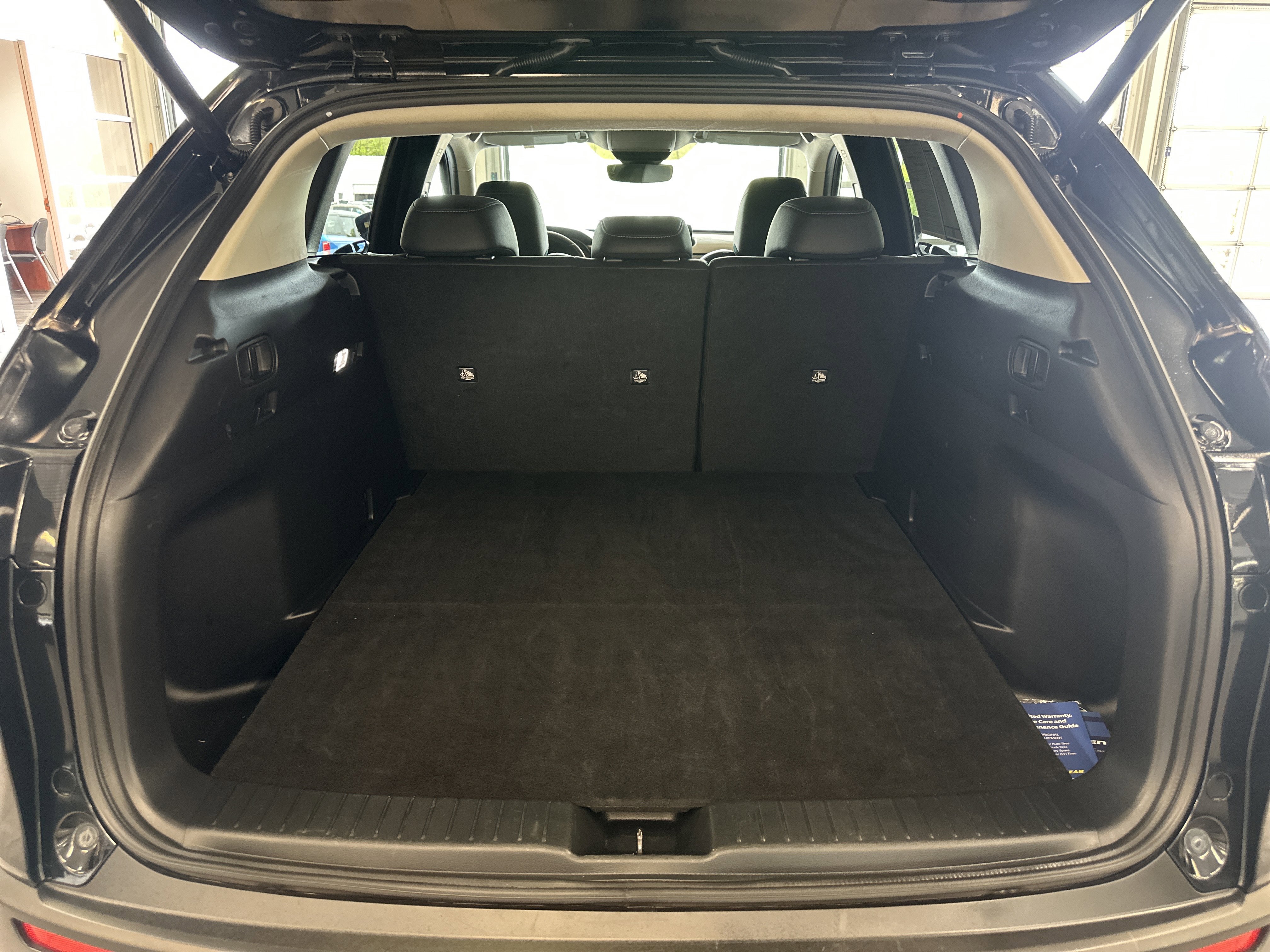 Used 2024 MAZDA CX-50 AWD 2.5 S w/ Preferred Package image 6