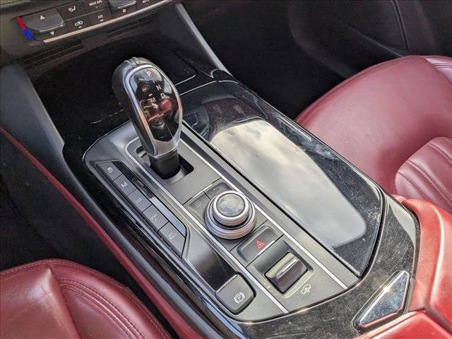 Used 2017 Maserati Levante image 11
