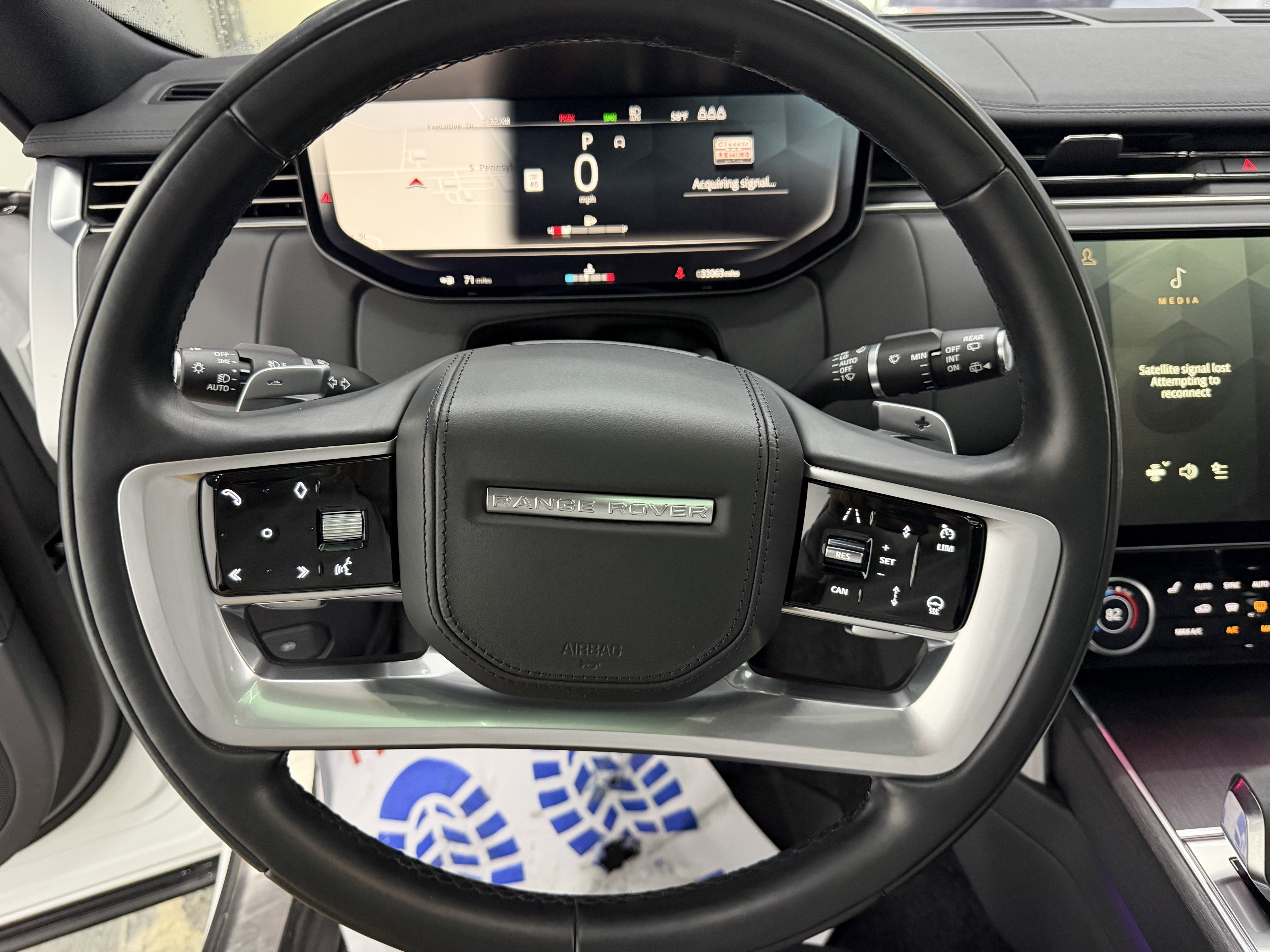 Used 2023 Land Rover Range Rover SE AWD/4WD image 25