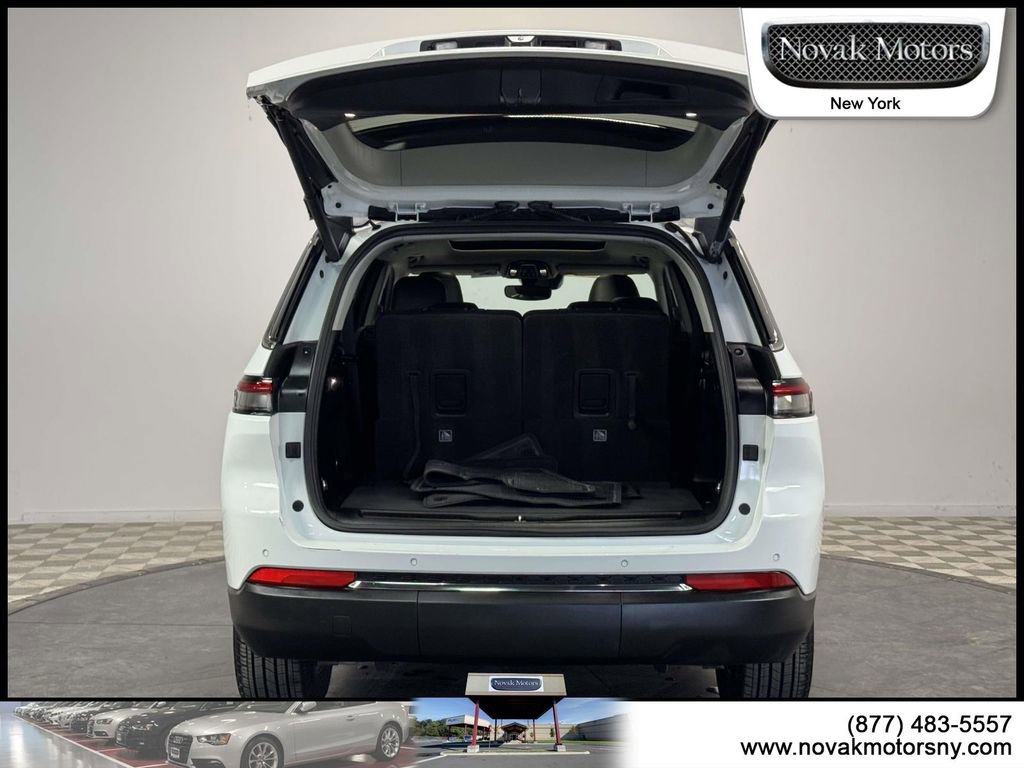 Used 2022 Jeep Grand Cherokee L Limited image 5