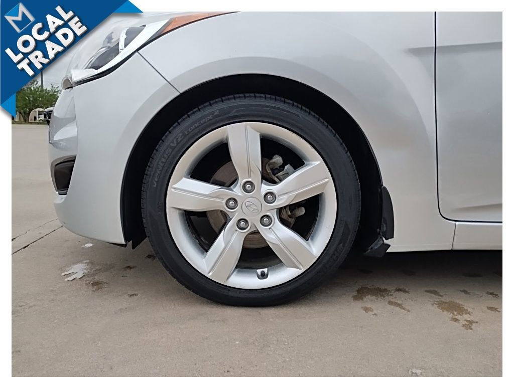 Used 2012 Hyundai Veloster FWD image 12