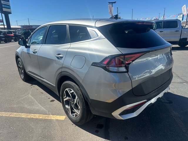 Used 2024 Kia Sportage LX image 6