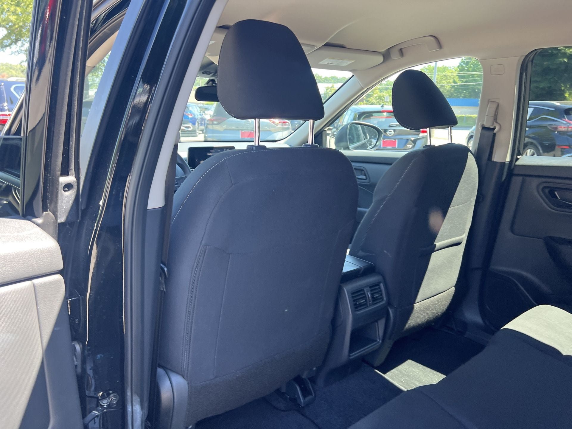 Used 2026 Nissan Rogue S FWD image 17